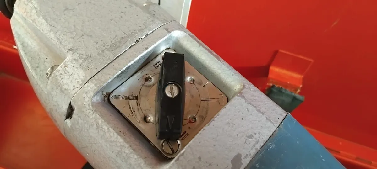 Bosch 1174 Percussion Drill 240v - Image 3