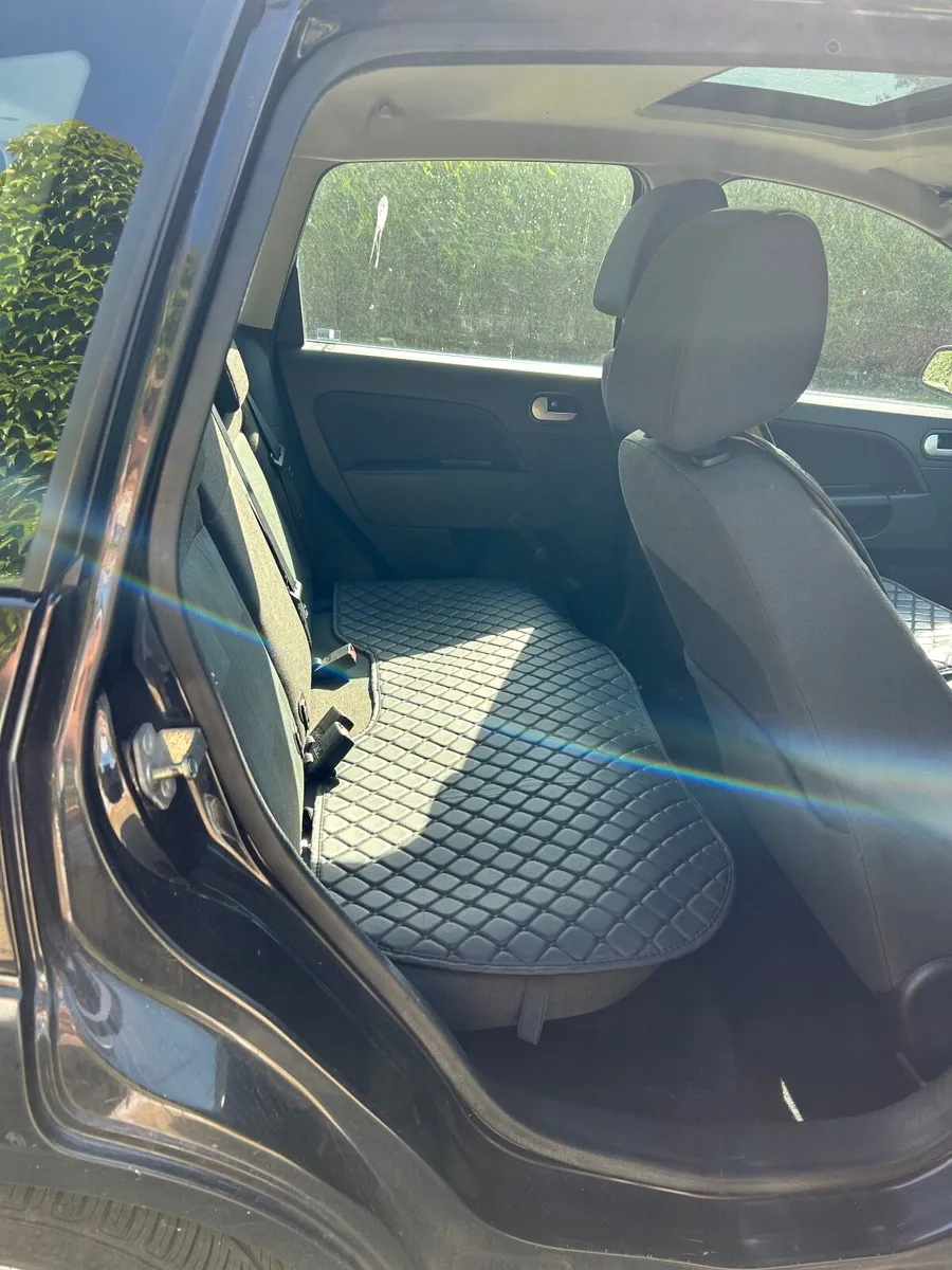 Ford Fiesta 2009 - Image 4
