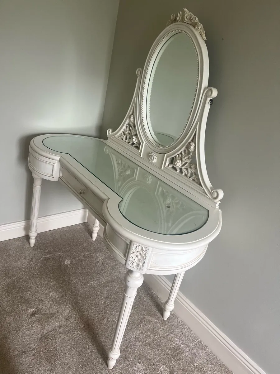 Console Table - Image 3