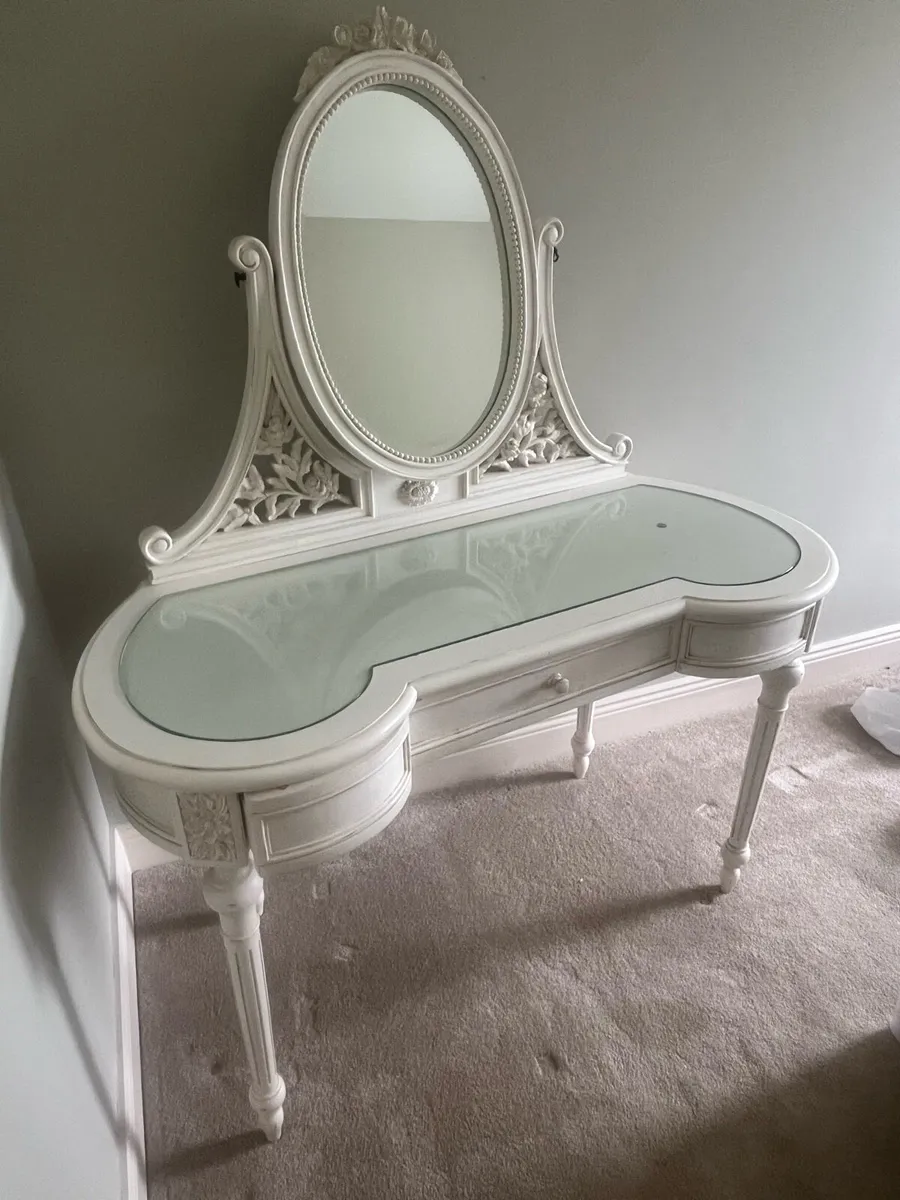 Console Table - Image 4