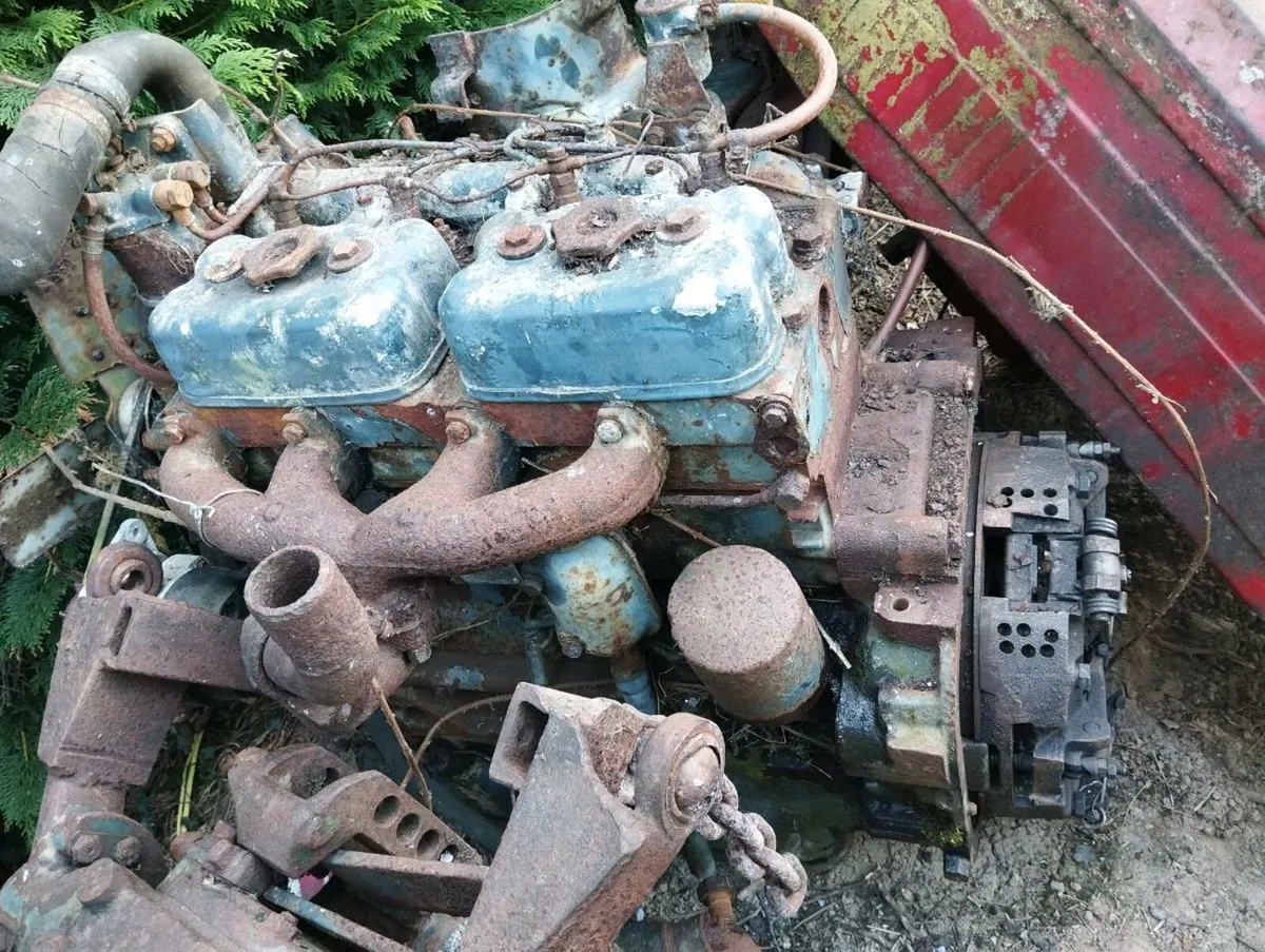 Universal 445 550 parts - Image 2