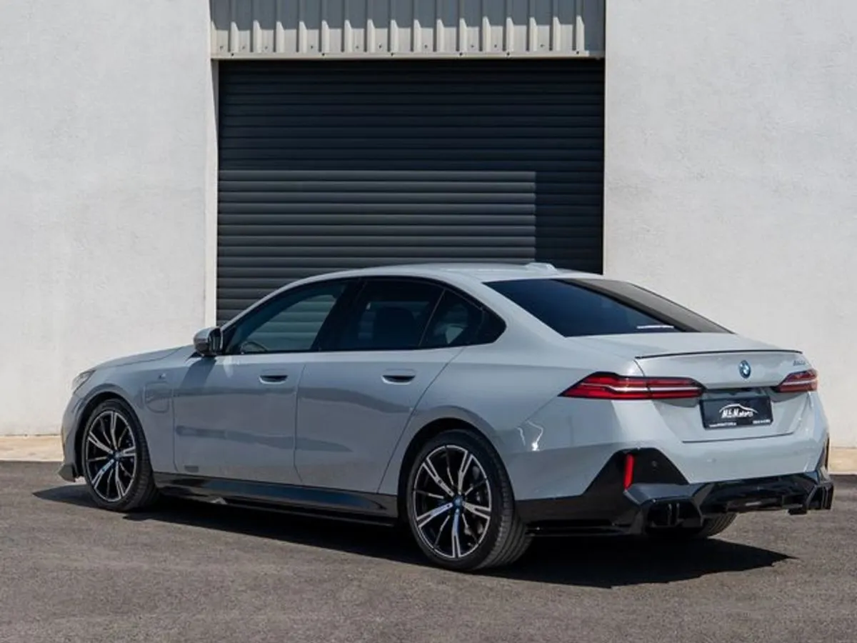 BMW 5 Series 530E M Sport  tech Comfort Pack - Image 2