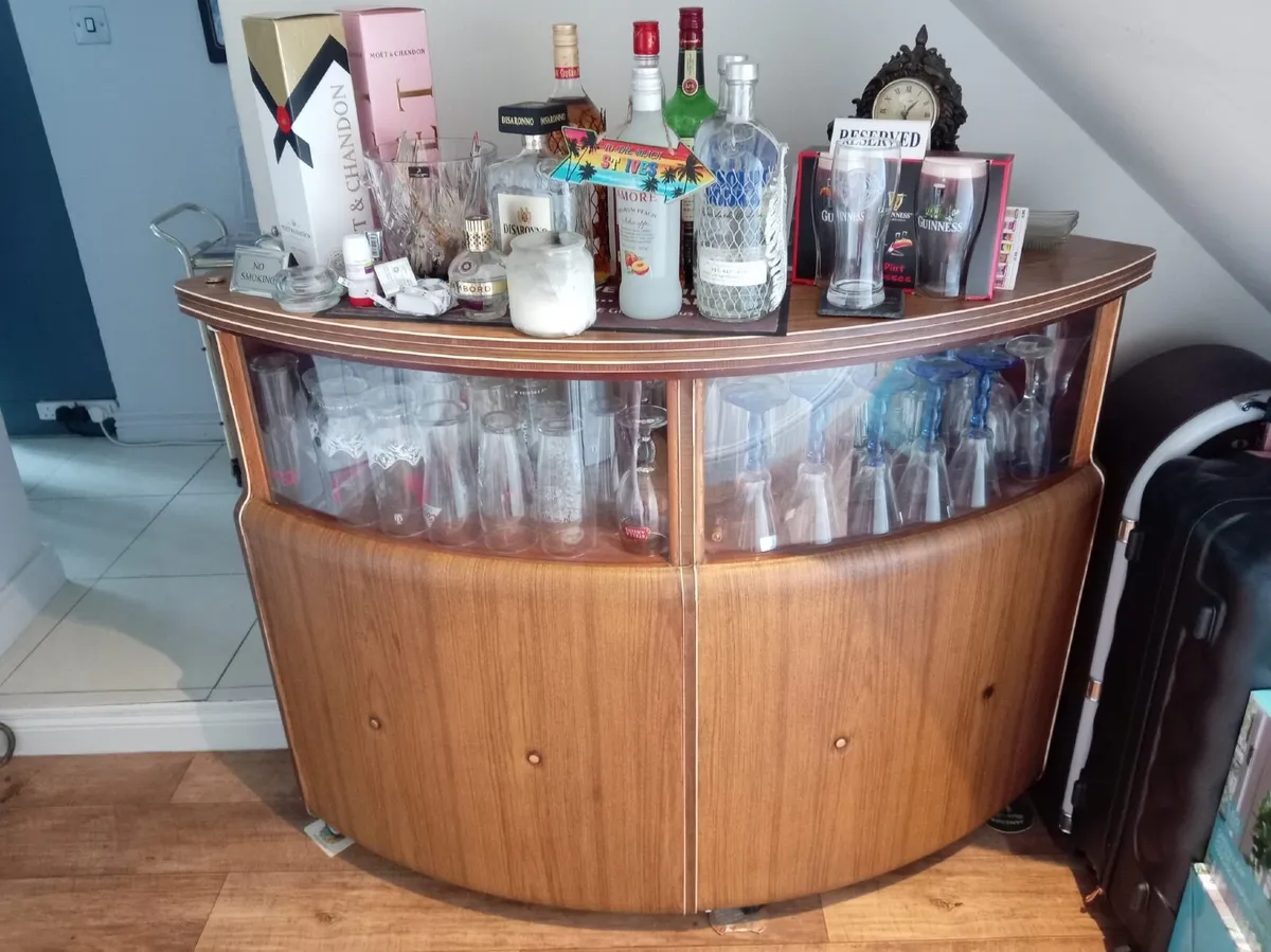 Retro bar - Image 1