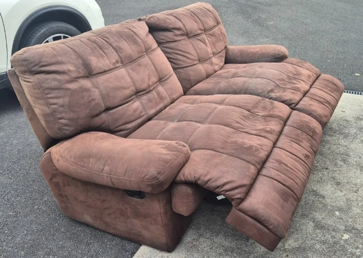 Sofa - Recliner - Image 2