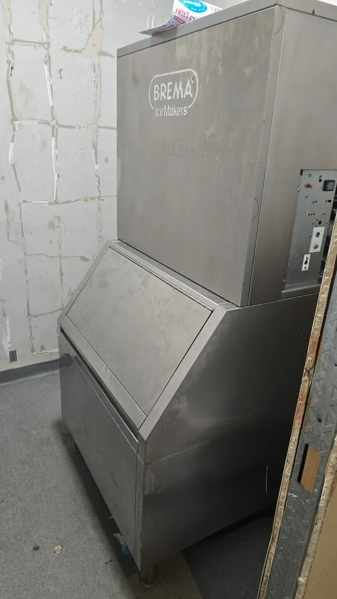Ice machine with extra large drum (1year old) - Image 1