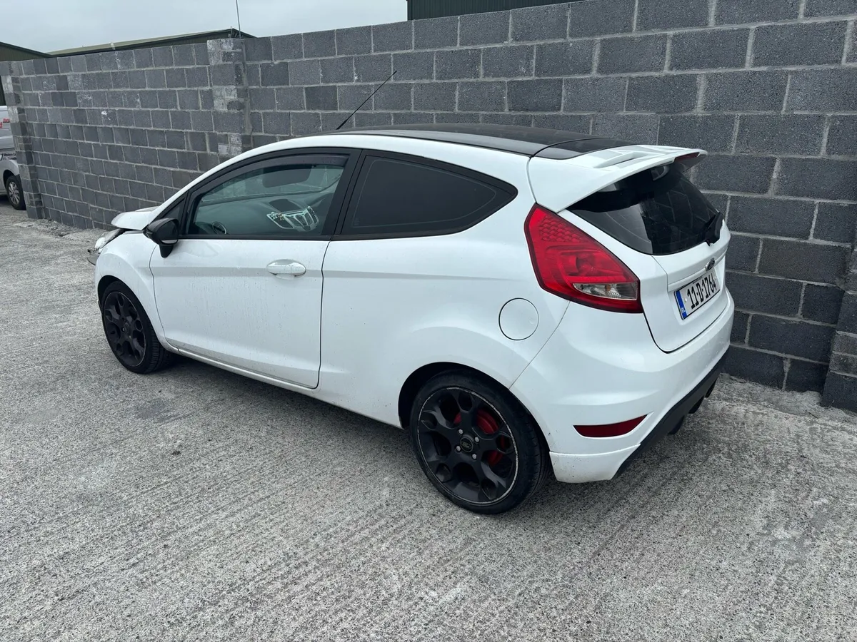 2011 ford fiesta 1.6 petrol for sale - Image 2