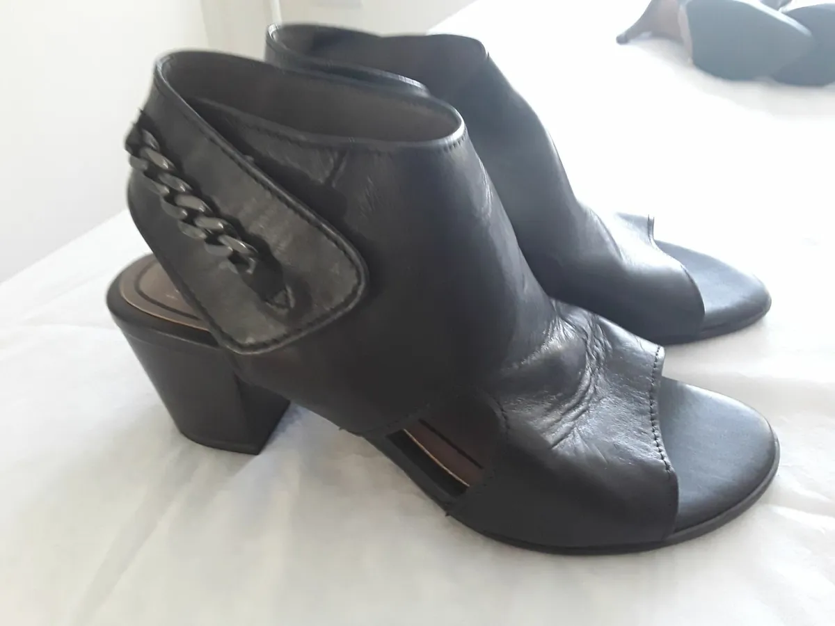 Shoes - Image 2