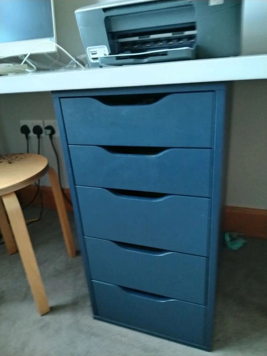 Desk - Image 3