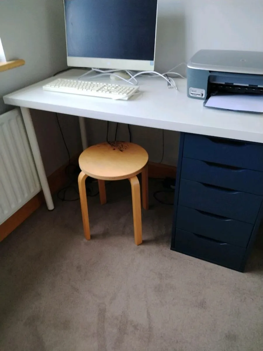 Desk - Image 4