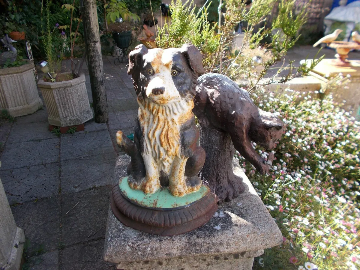 Design Toscano Cast Iron Statue - Image 1