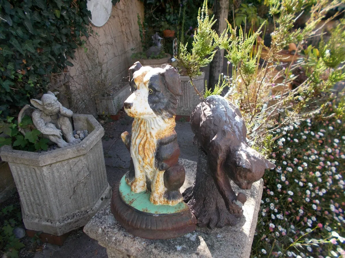 Design Toscano Cast Iron Statue - Image 3