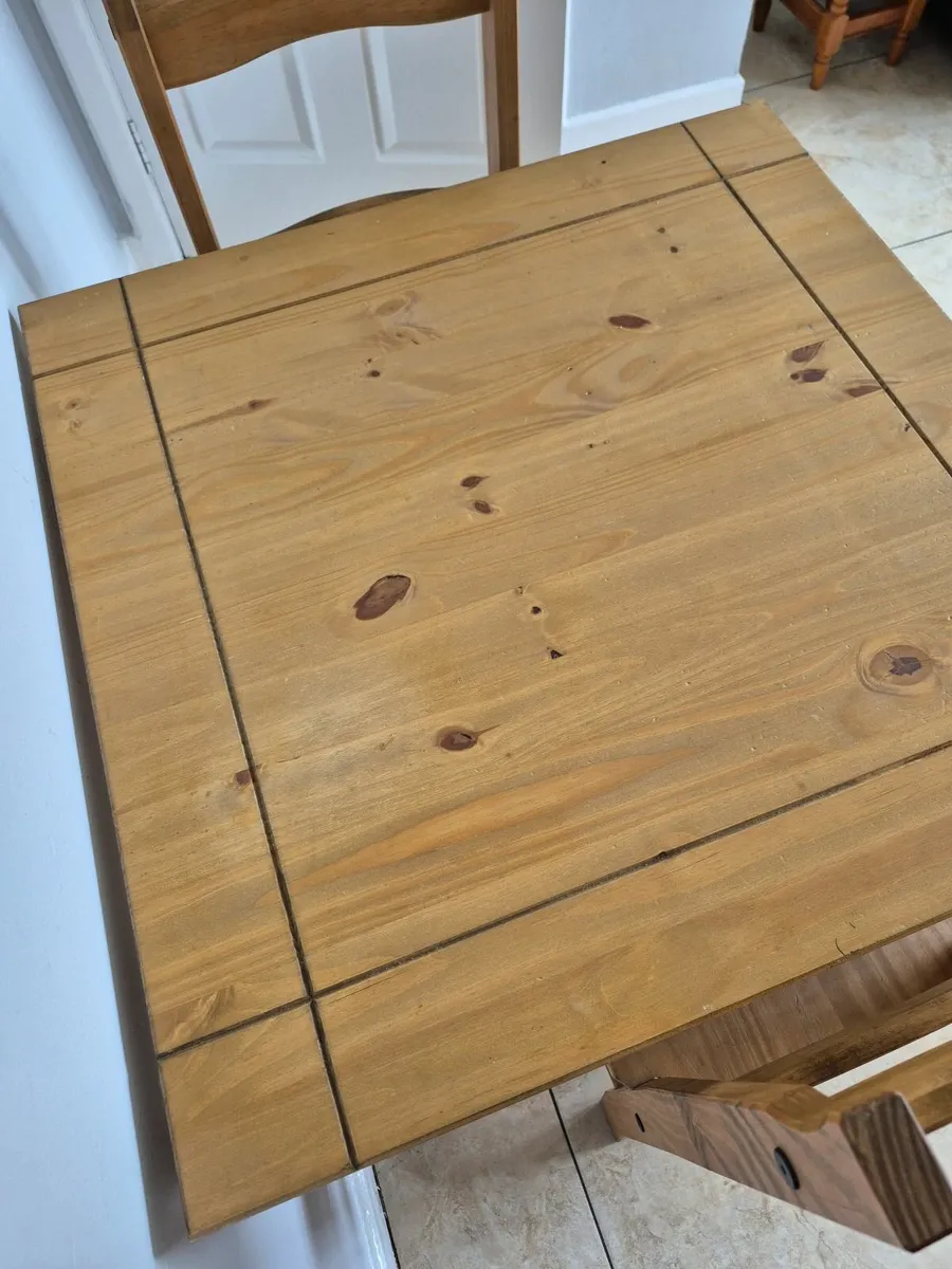 Kitchen table - Image 2