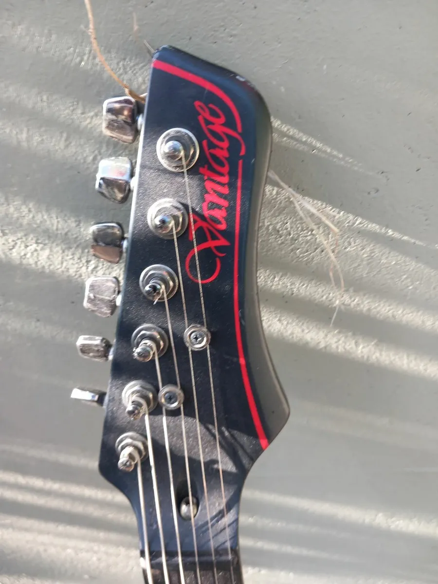 VANTAGE VINTAGE GUITAR+FENDER  AMP - Image 2