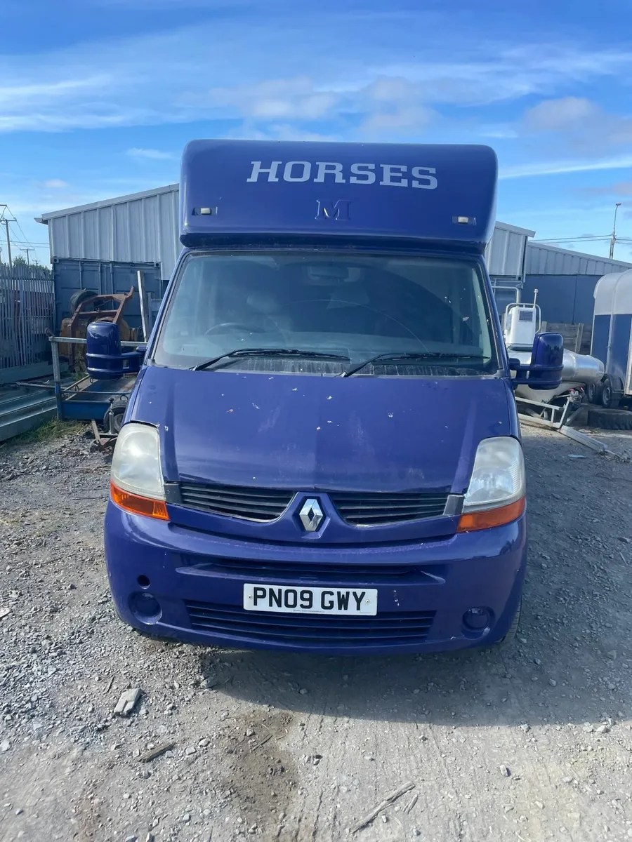 Horse Van - Image 2