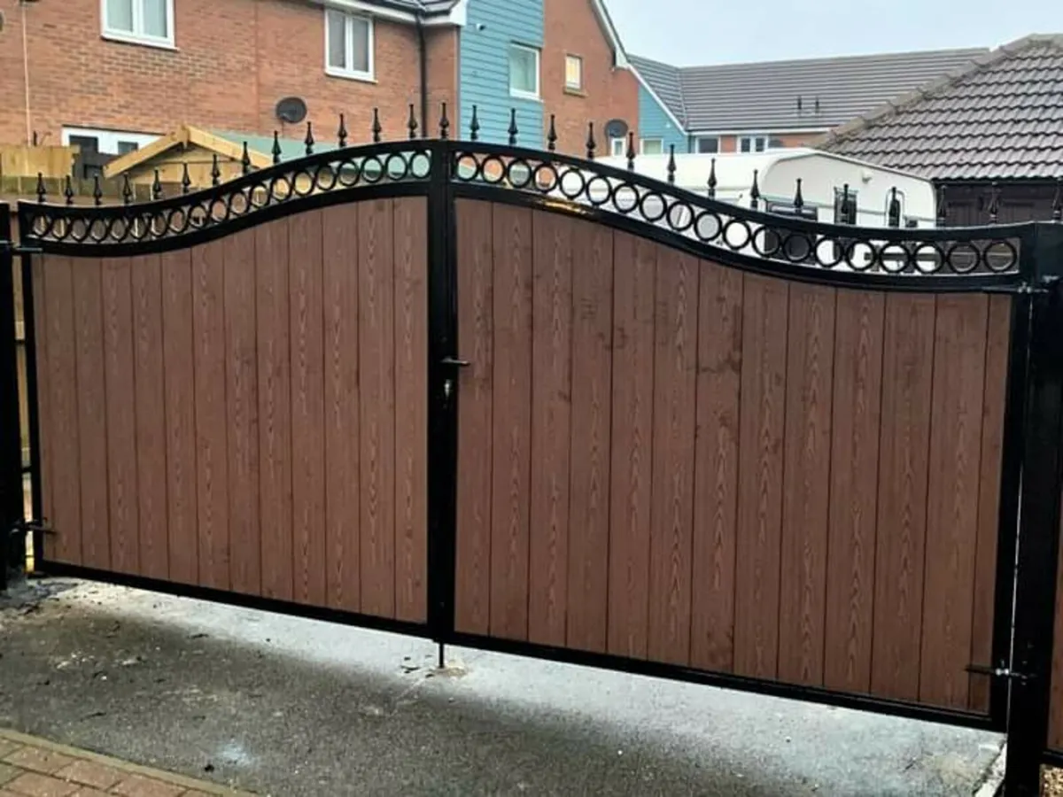 Gates - Image 2