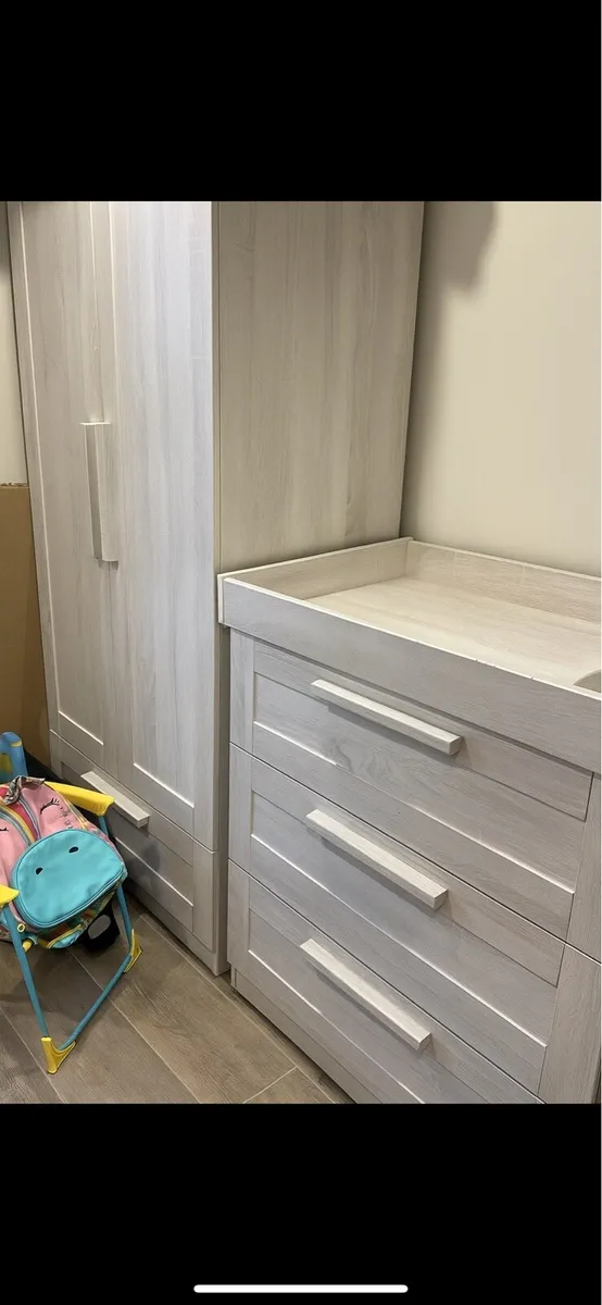 Kids wardrobe and changing unit - Image 1