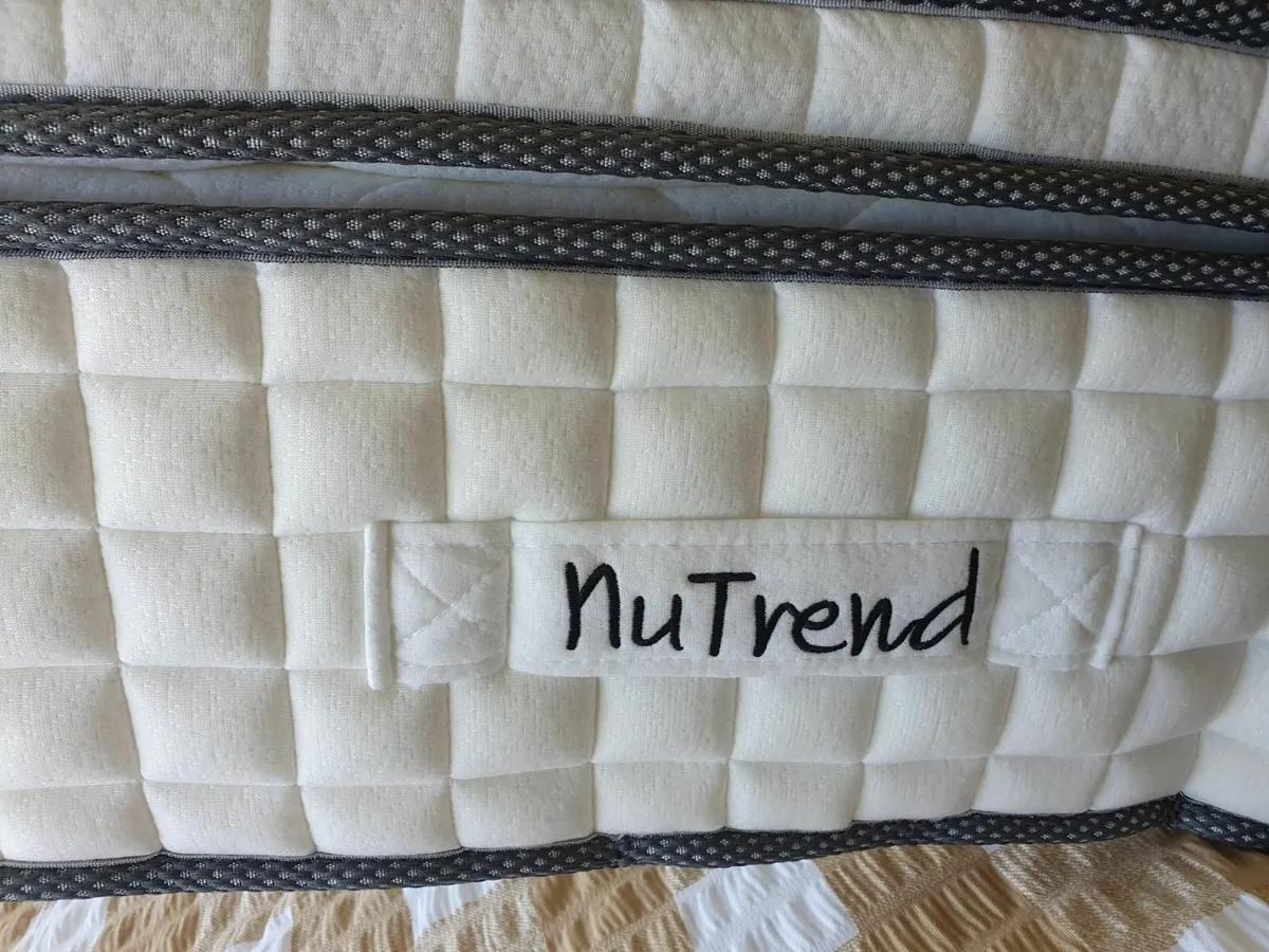 Pillow top double mattress - Image 4