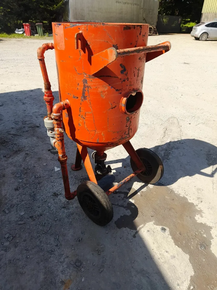sand blasting pot - Image 3