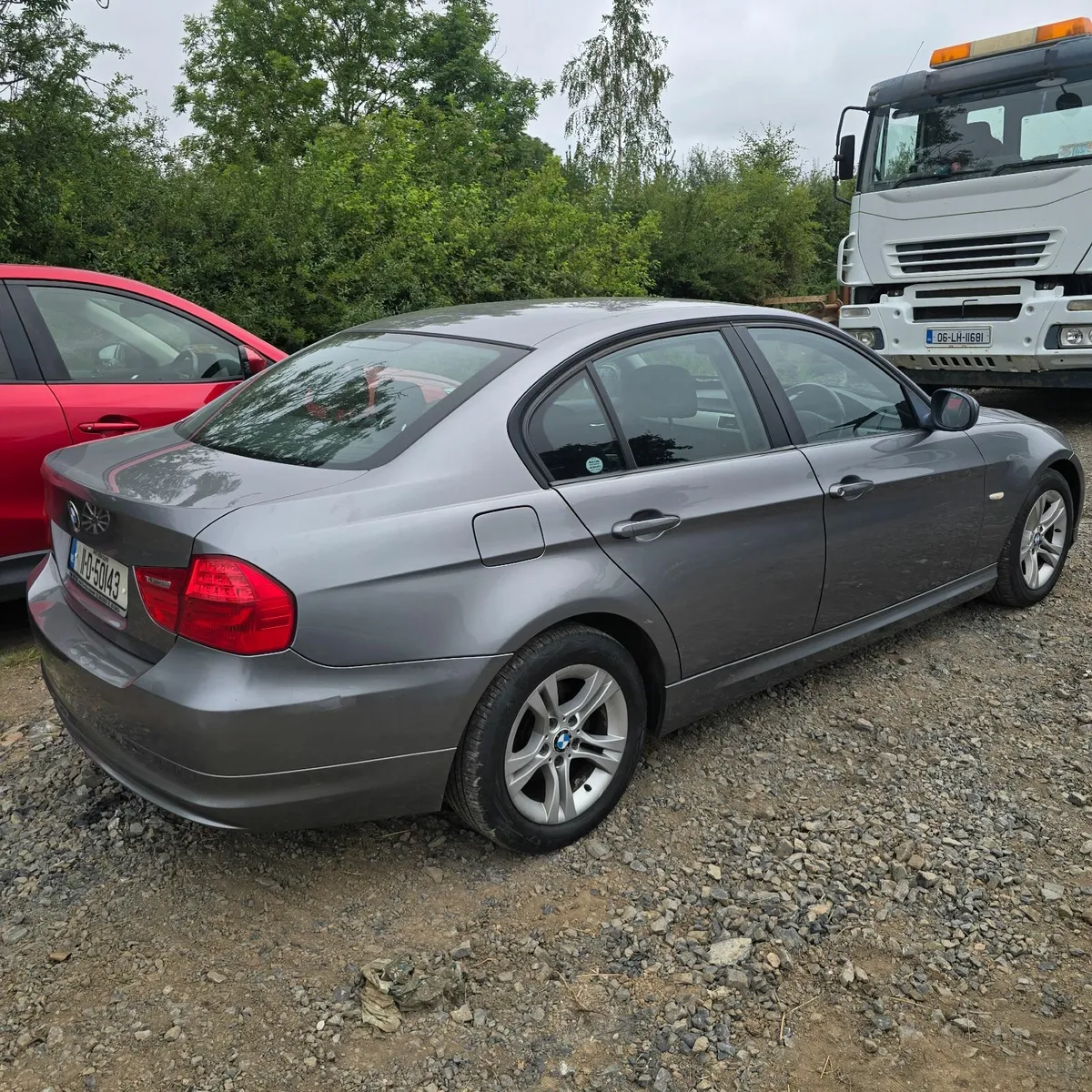 BMW 3-Series 2011 - Image 1