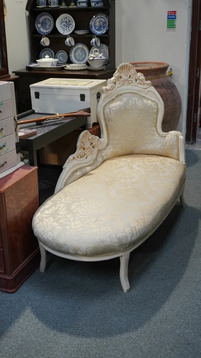 French-Style Chaise Lounge - Image 1