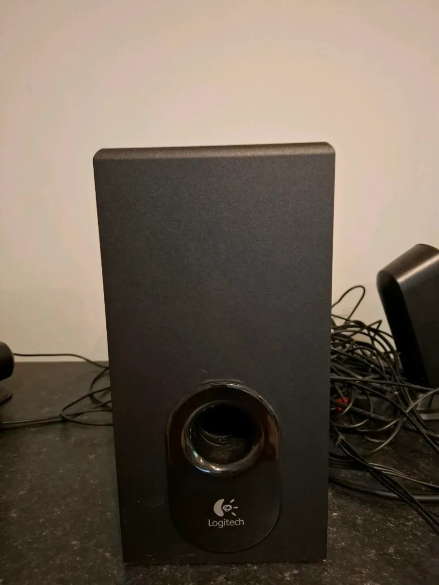 5:1 Logitech System for Gaming and Entertainment - Image 4