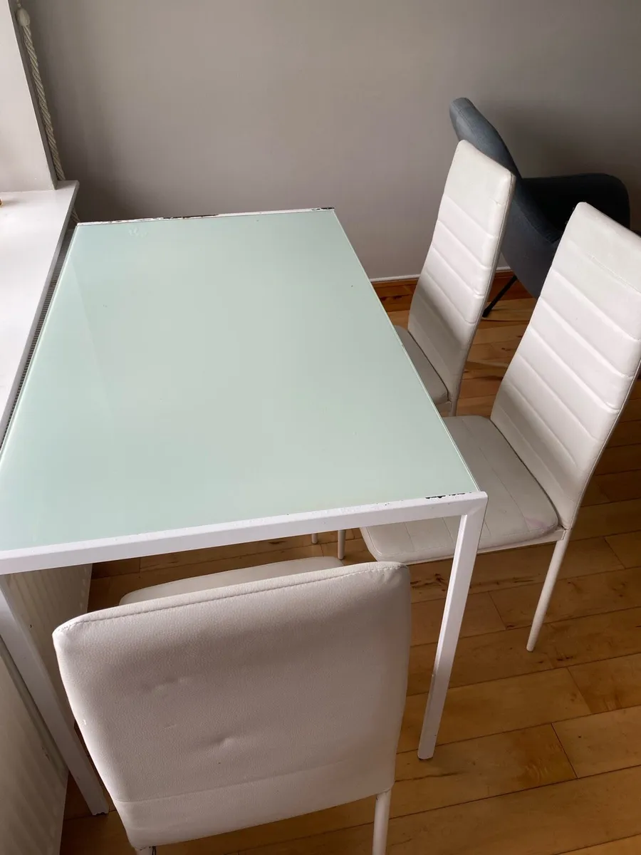 Kitchen Table with 4 Chairs - Image 1