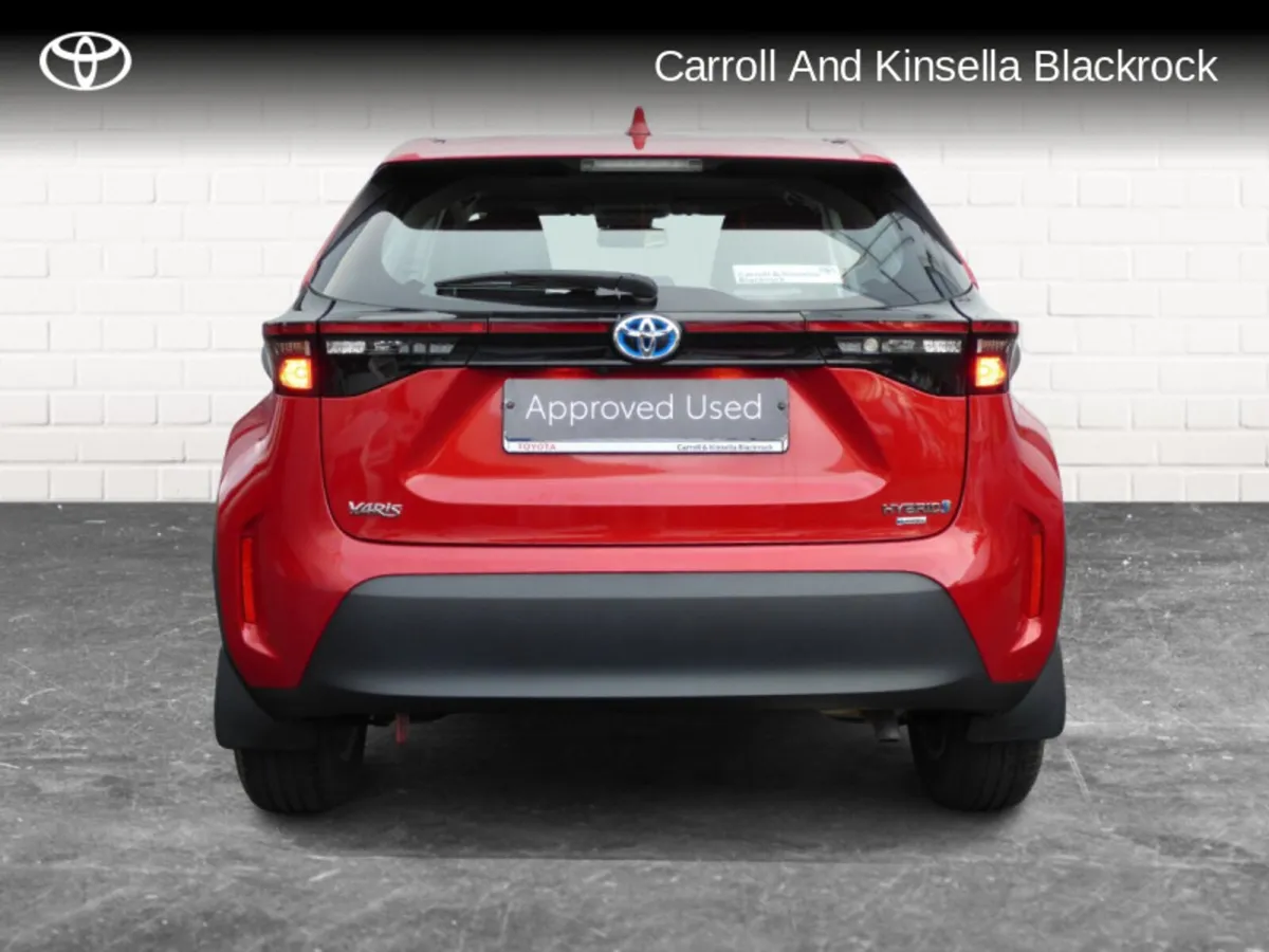 Toyota Yaris Cross Hybrid Luna - Image 4