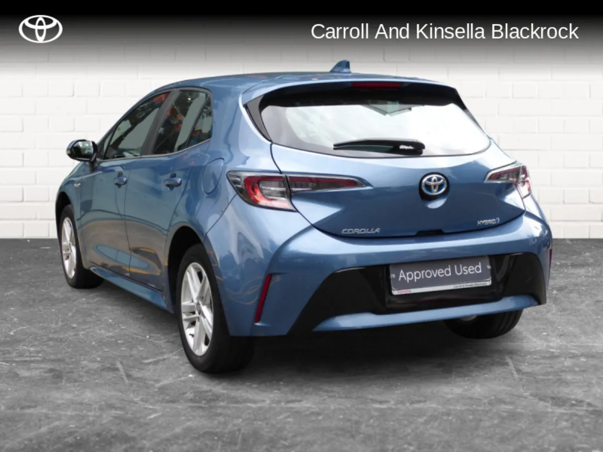 Toyota Corolla Hybrid Luna HB - Image 2