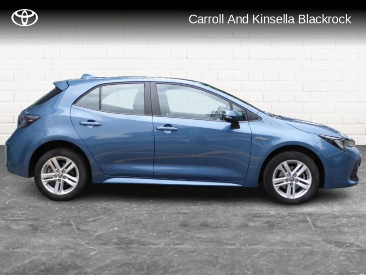 Toyota Corolla Hybrid Luna HB - Image 3