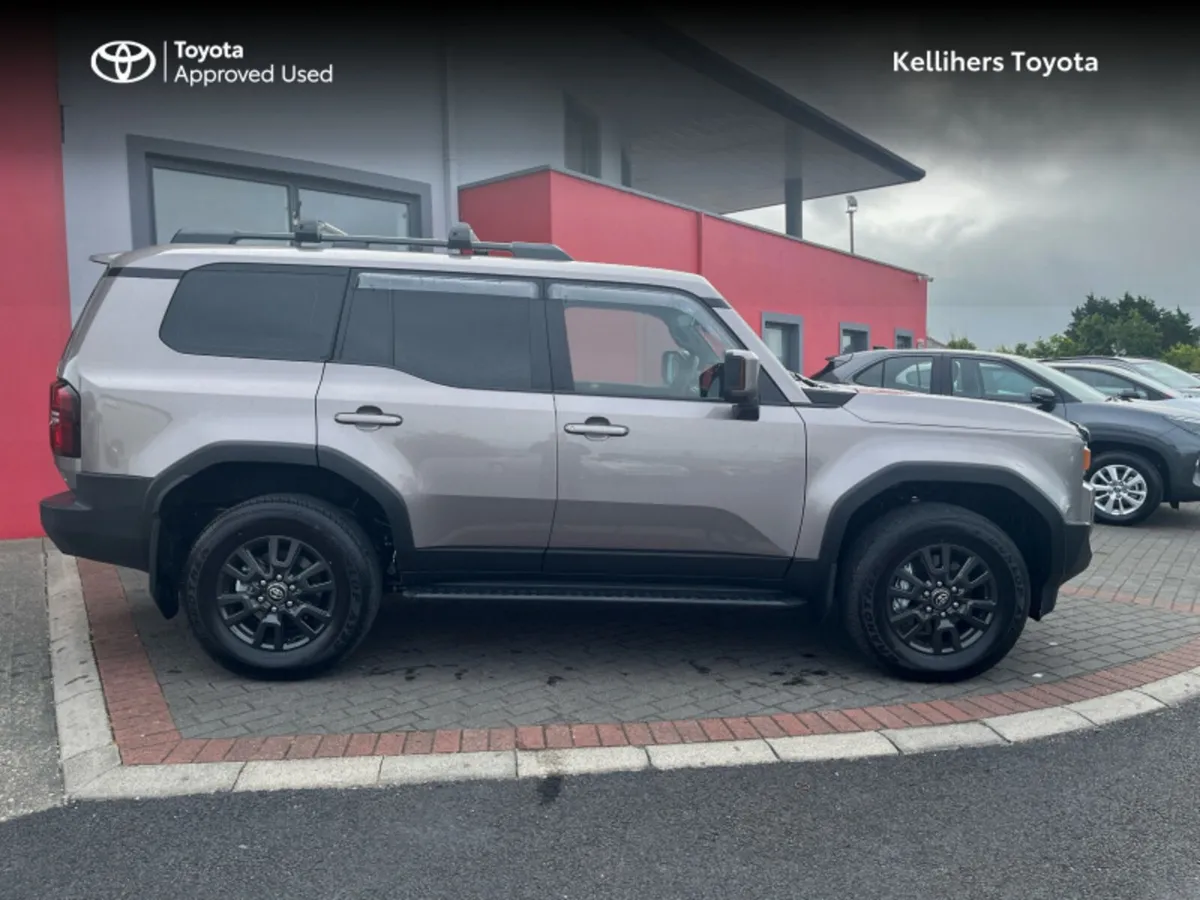 Toyota Land Cruiser 2.8 - Image 3