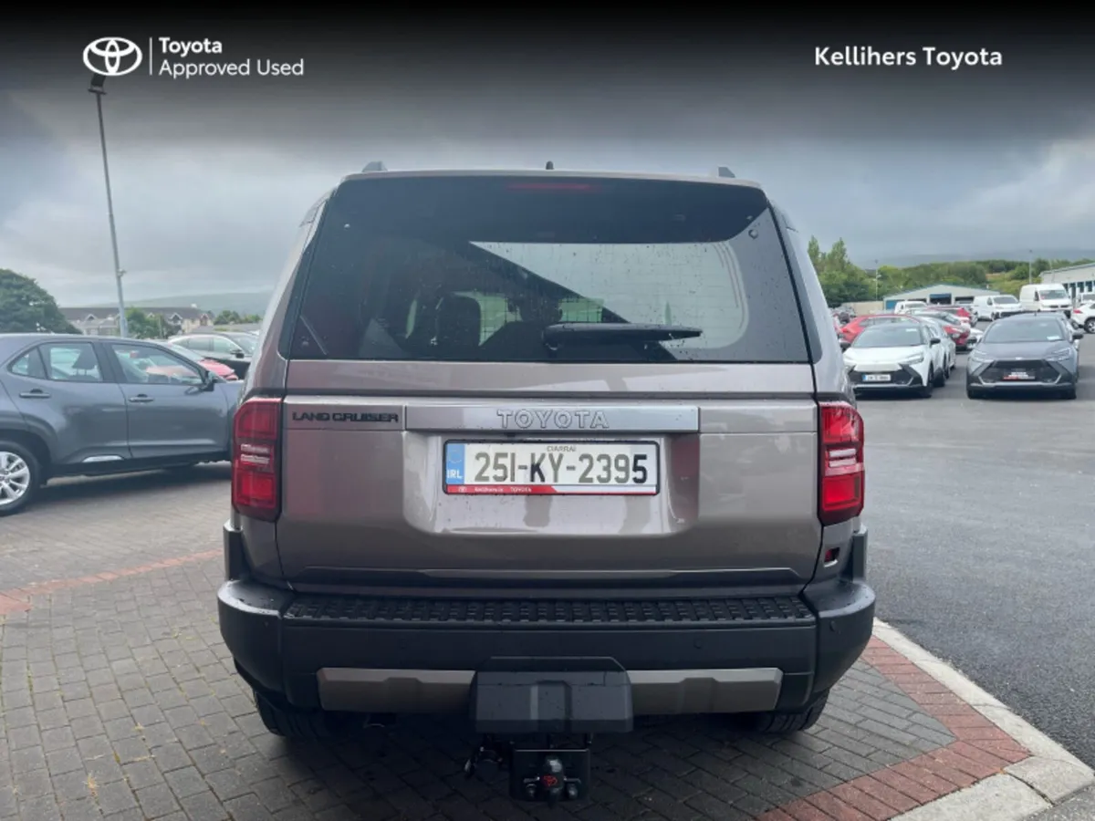 Toyota Land Cruiser 2.8 - Image 4