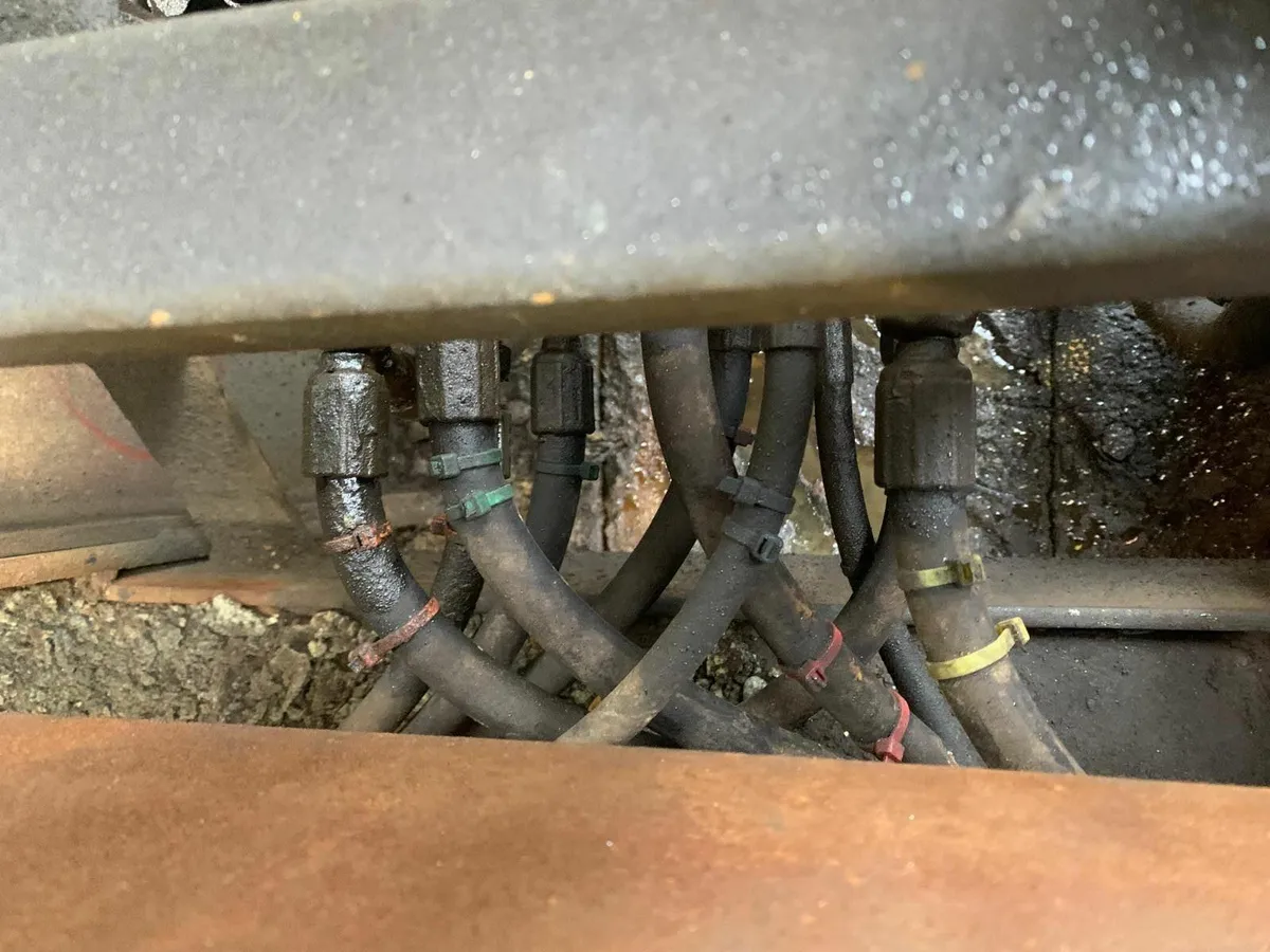 Back Actor of 3CX Hydrolaulic Pump 22kw 3Phase - Image 3