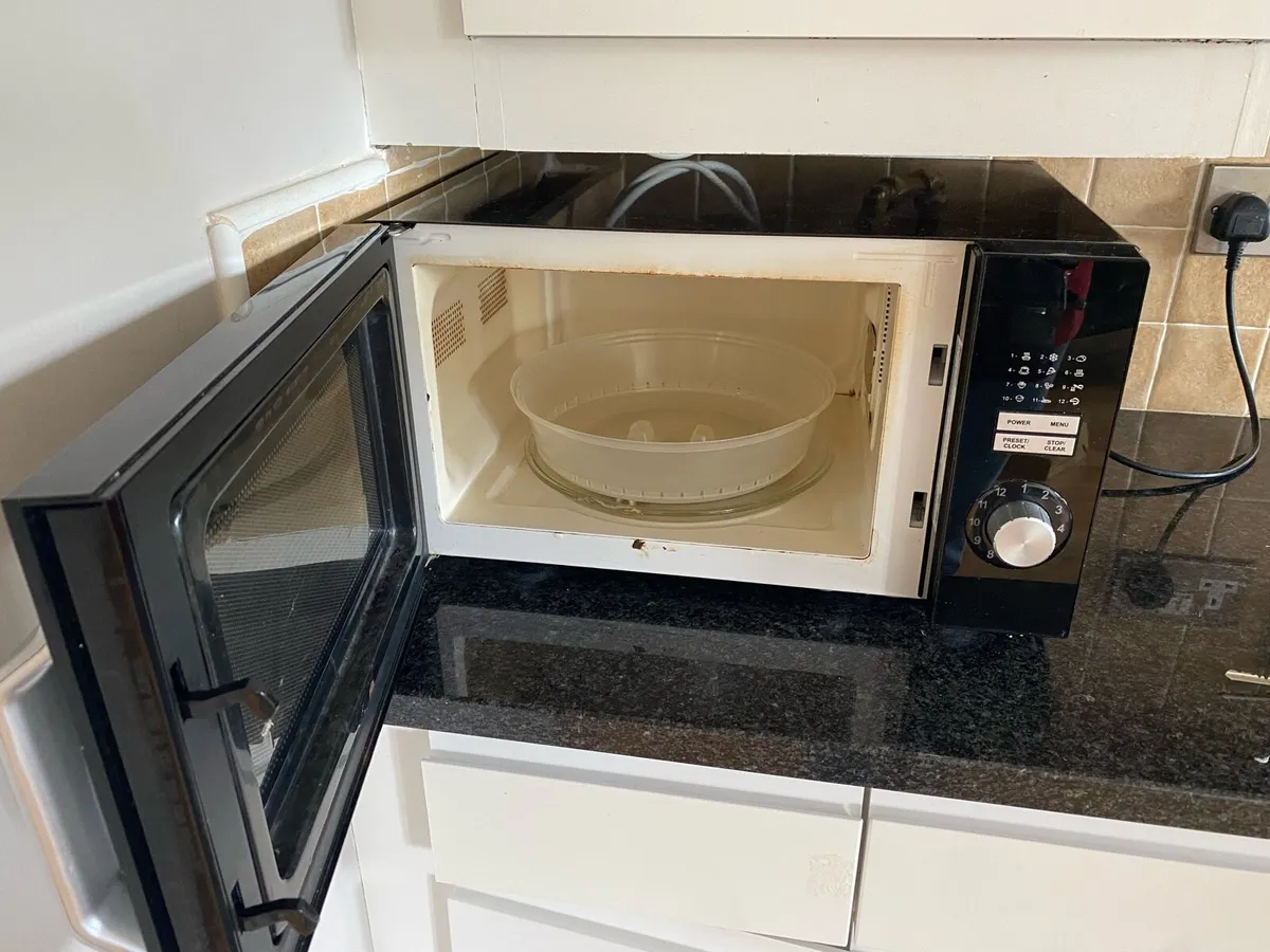 Microwave - Image 2