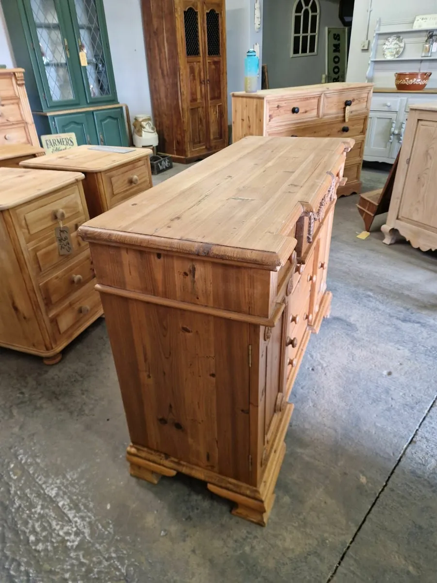 Vintage carved pine sideboard - Image 2