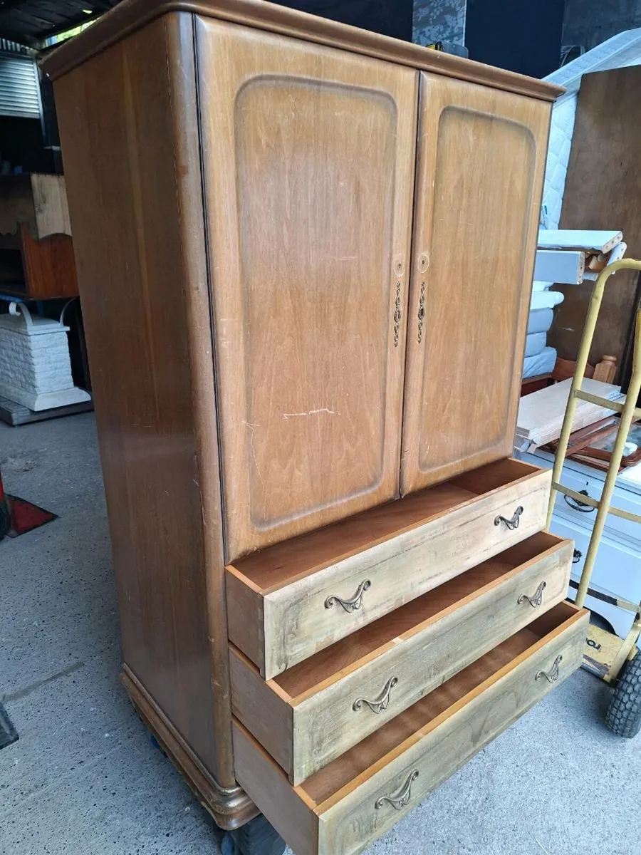 Good quality old cabinet for restoration DELIVERY - Image 2