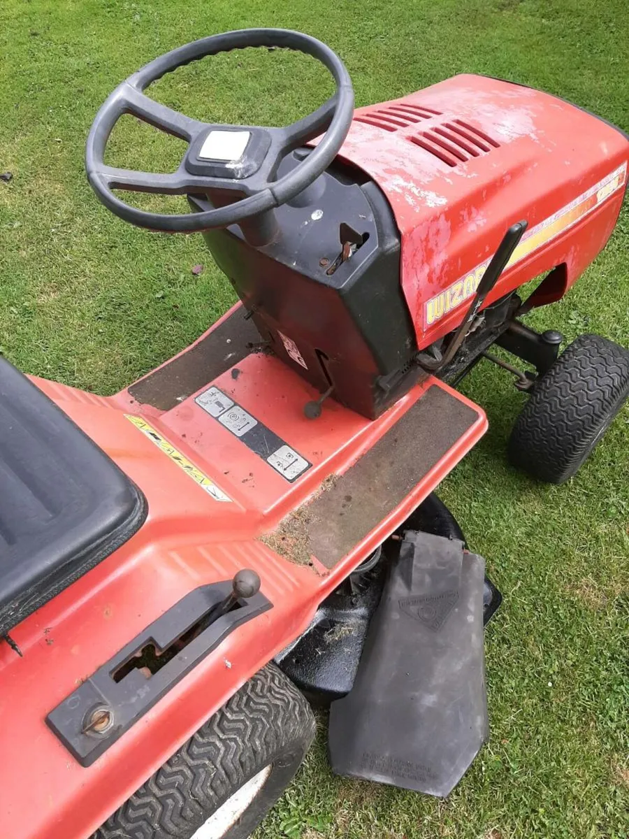Ride on mower - Image 2
