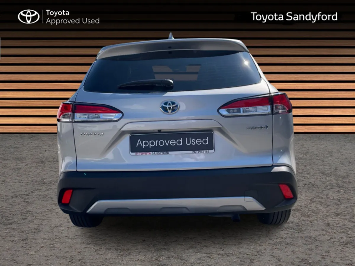 Toyota Corolla Cross LUNA 1.8 HYBRID // REAR CAMER - Image 4