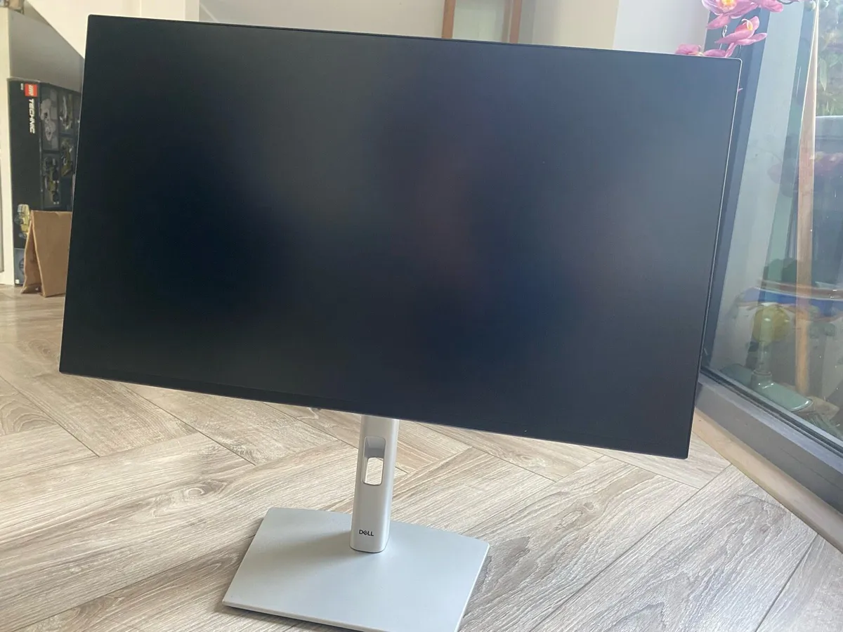 DELL 24’ Monitor - Image 1