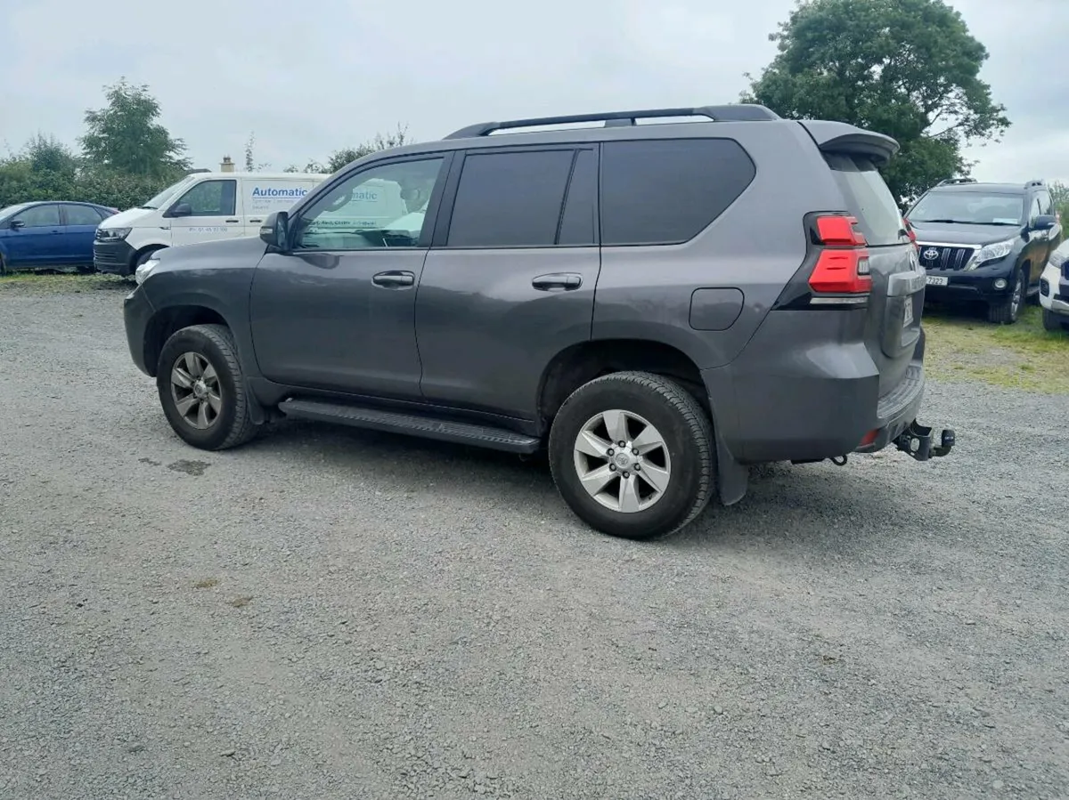 Toyota landcruiser - Image 4