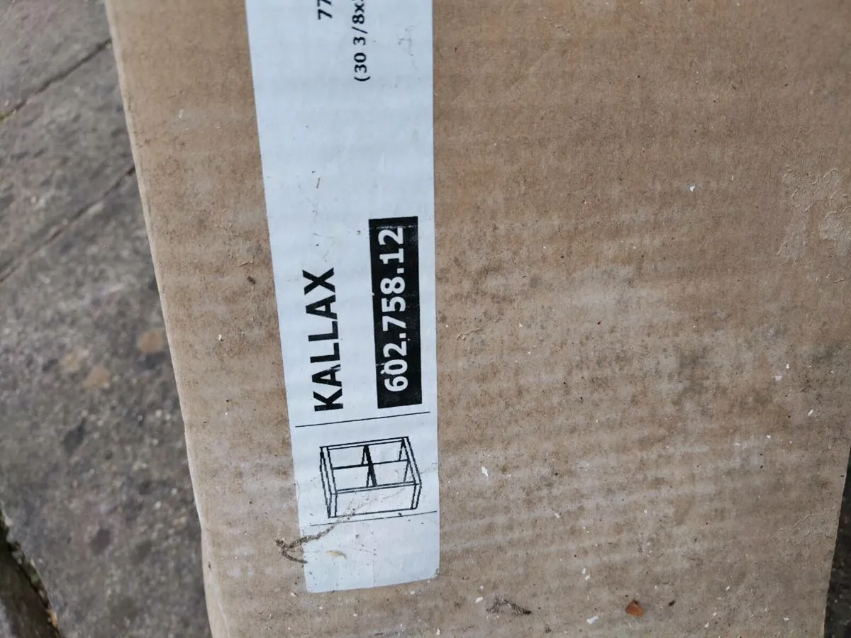 IKEA KALLAX SHELVING UNIT. - Image 3