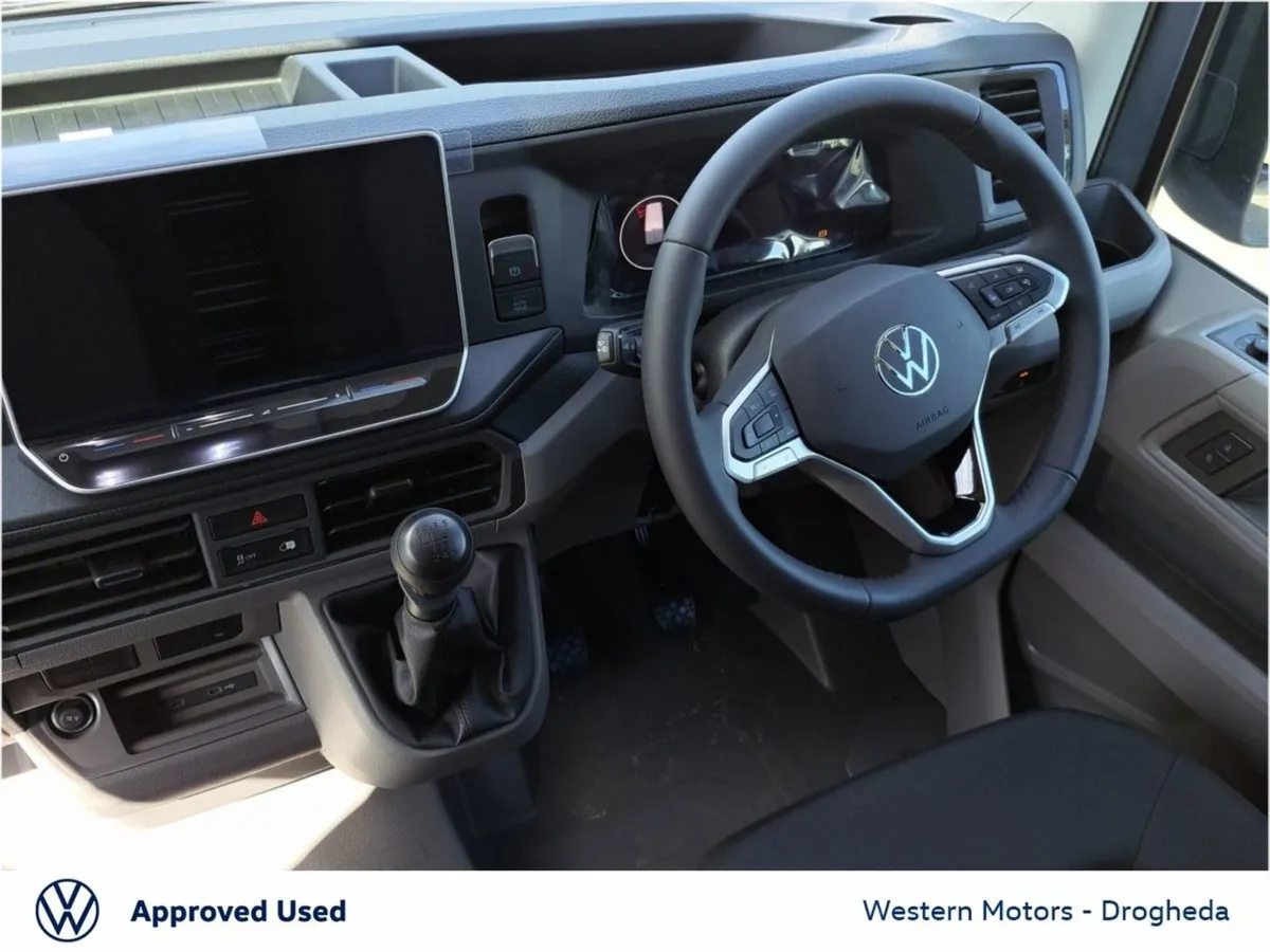 Volkswagen Crafter Highline 2.0tdi 140bhp 3.0t MWB - Image 2