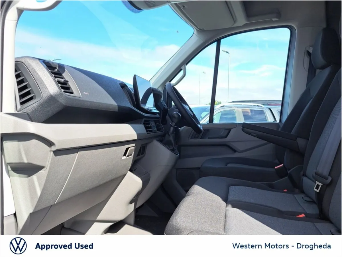 Volkswagen Crafter Highline 2.0tdi 140bhp 3.0t MWB - Image 3