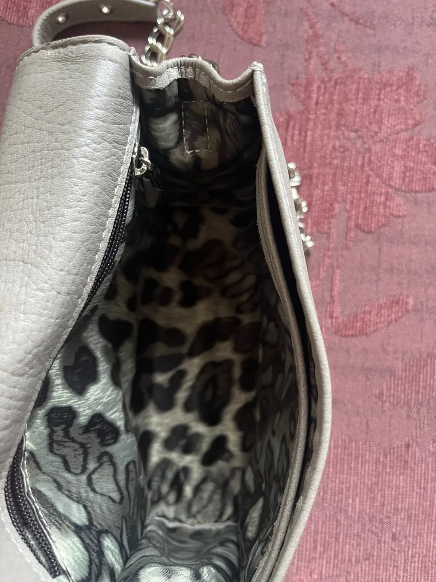 Designer Longchamp leather bag - Image 2