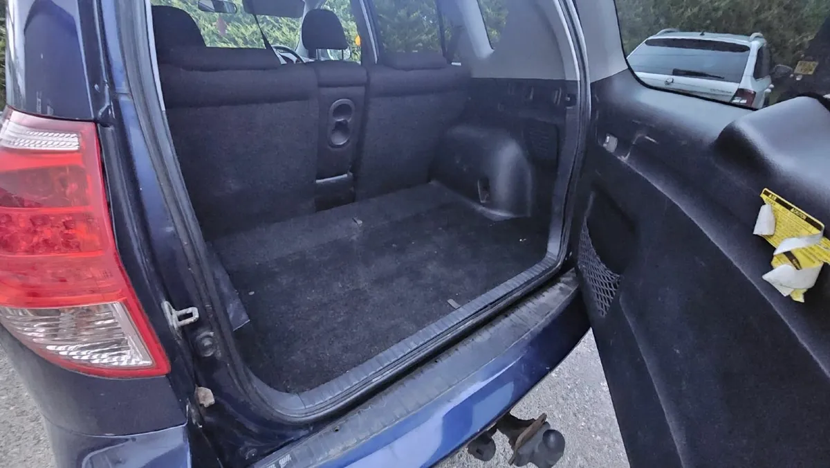 Toyota RAV4 2008 - Image 4
