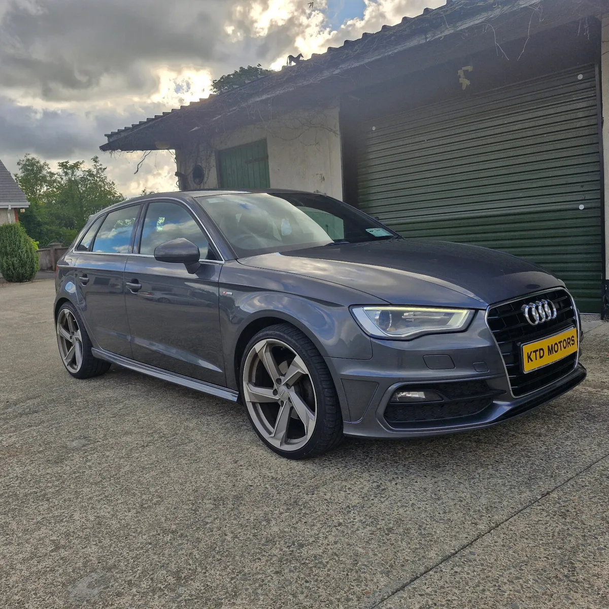 Audi A3 2015 - Image 4