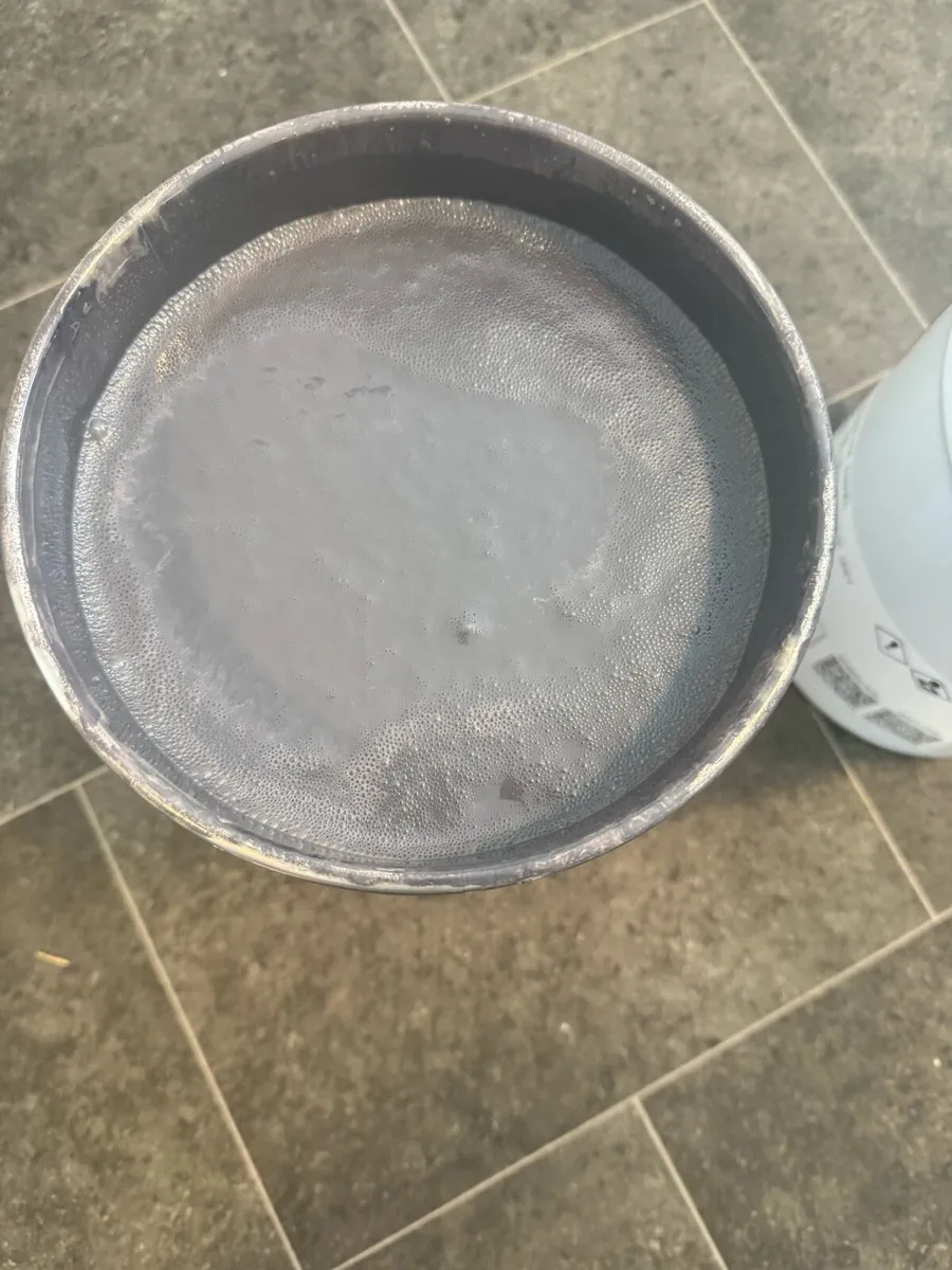 10L Graphite Grey Paint RAL7024 - Image 2