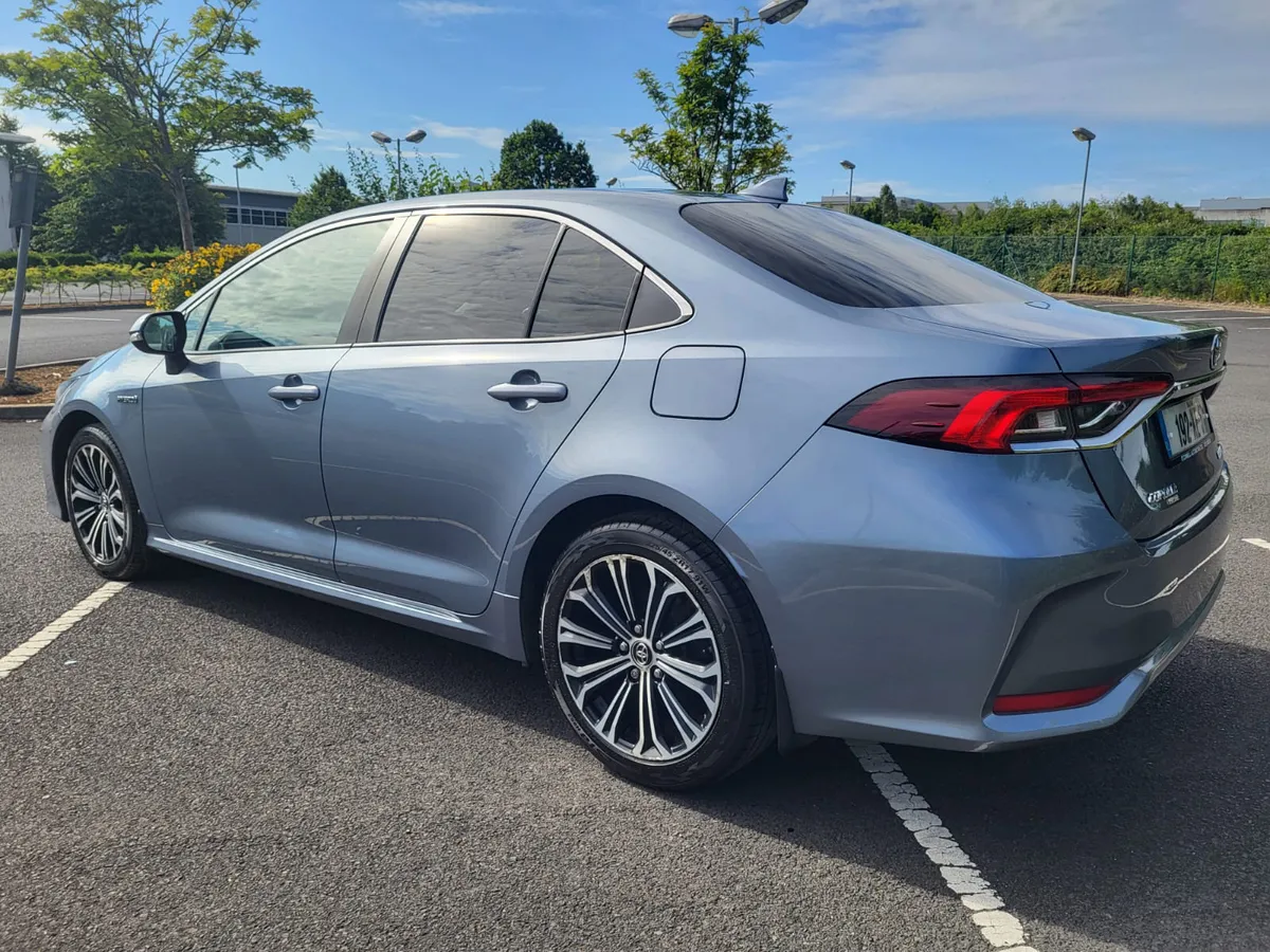 2019 TOYOTA COROLLA LUNA SPORT HYBRID LOW MILES - Image 3
