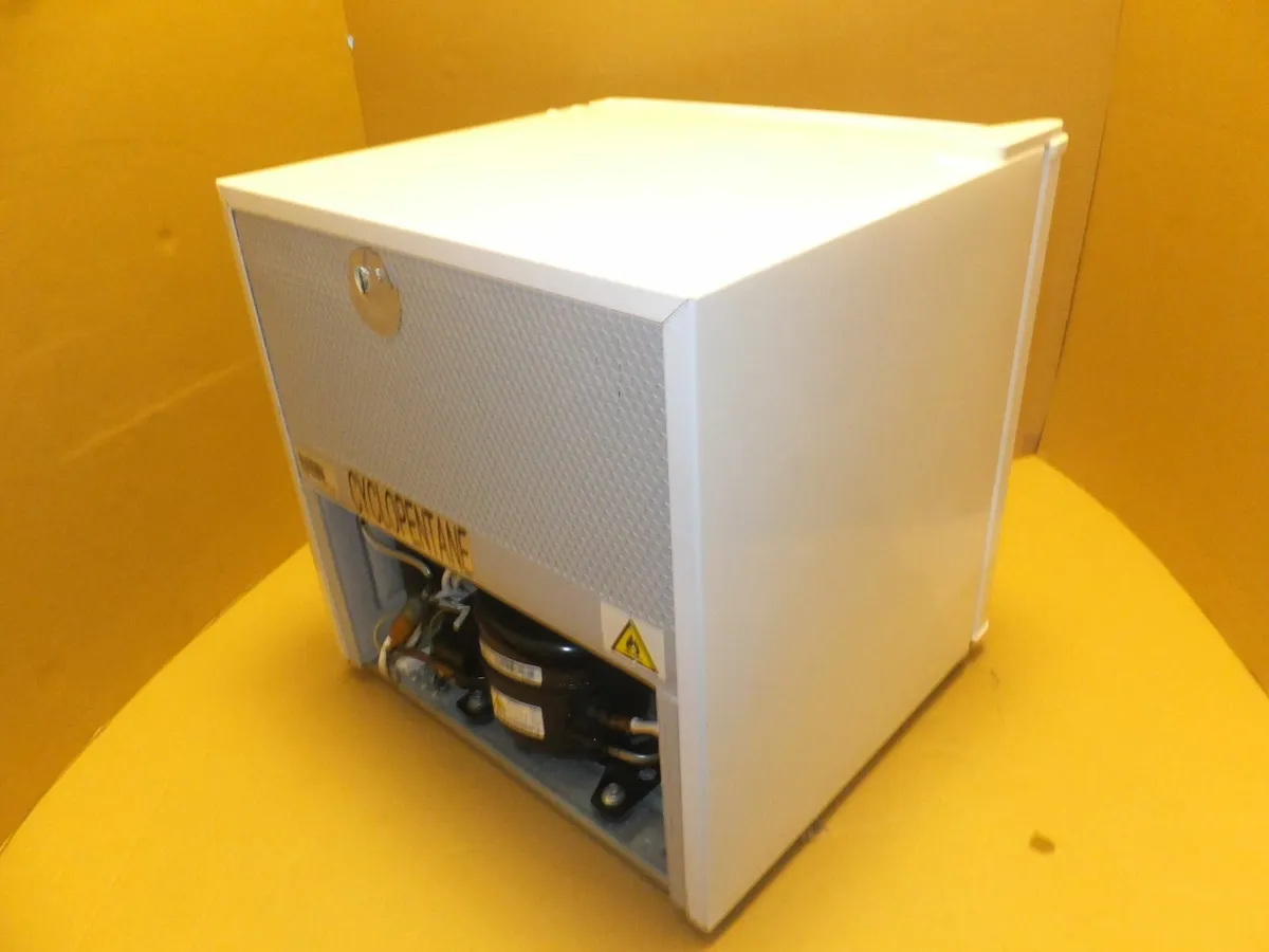 Ikea mini fridge - Image 3