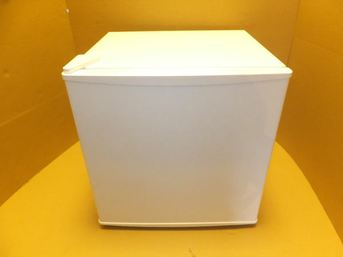 Ikea mini fridge - Image 4