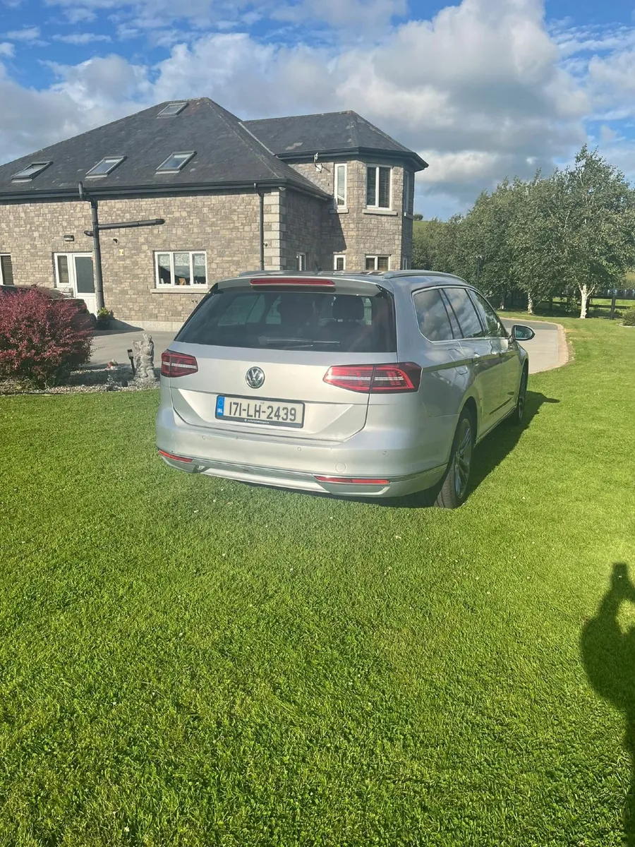 Volkswagen Passat 2.0 TDI GT BMT 150PS 5DR Auto - Image 3